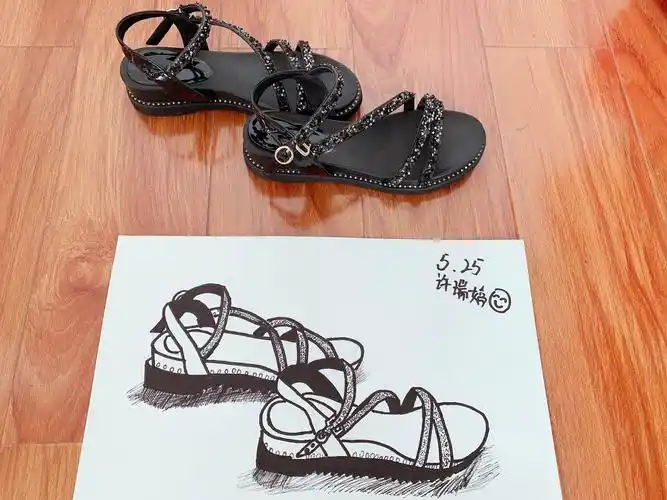 素描写生班《凉鞋写生》学生作品