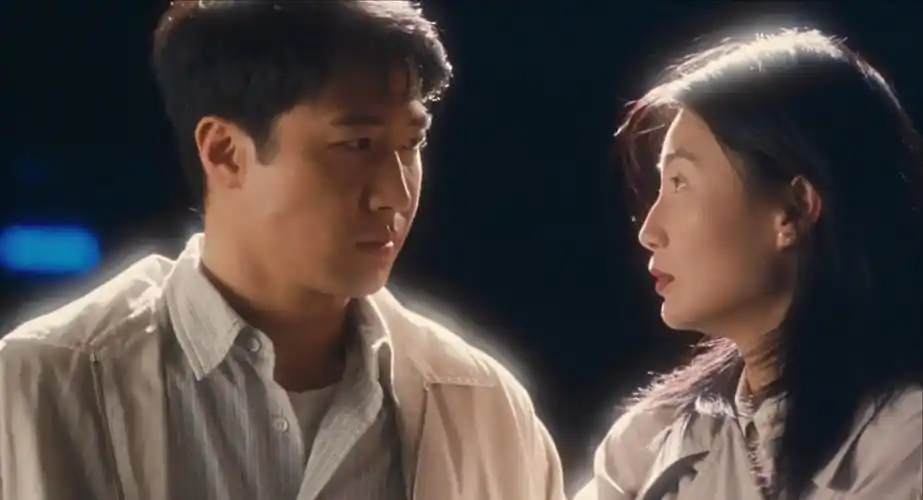 电影甜蜜蜜中年轻时的张曼玉和黎明