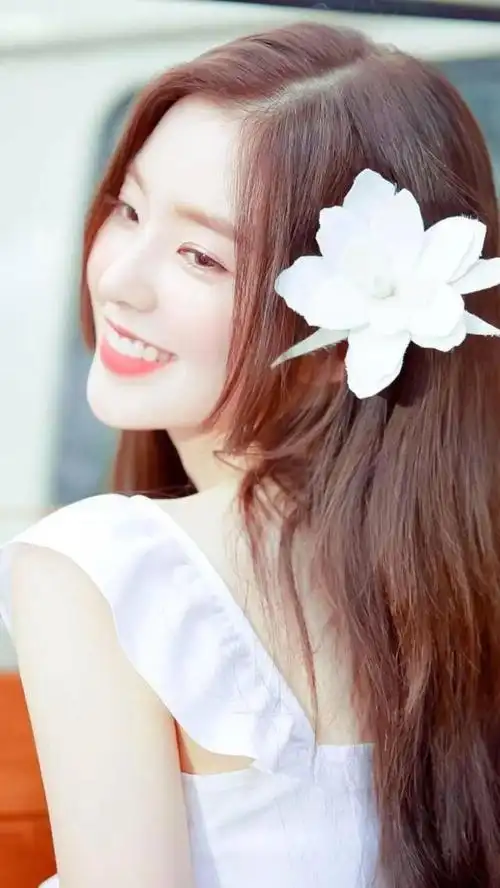 被誉为南韩神颜的裴珠泫现被吐槽是木头美人