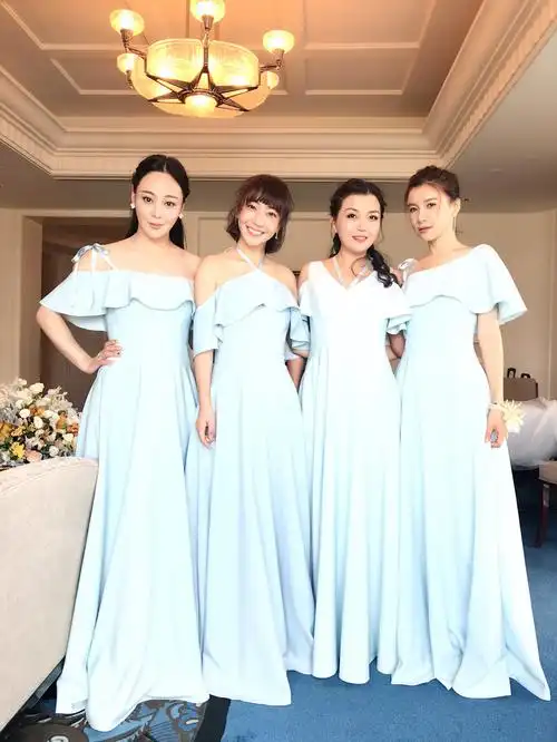 6徐立姜尘宸熙朵朵伴娘团合影.jpg