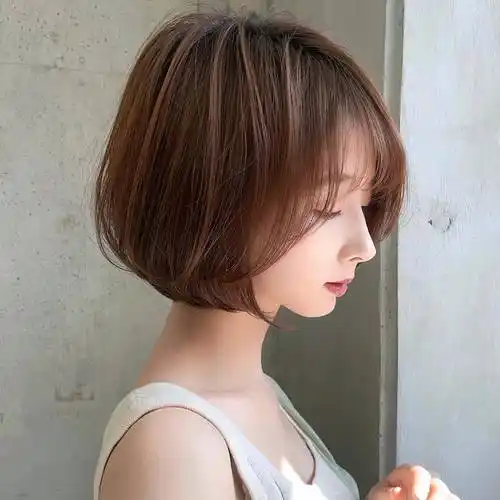 原创最具人气的女士短发蓬松瘦脸层次感满满剪完显小10岁