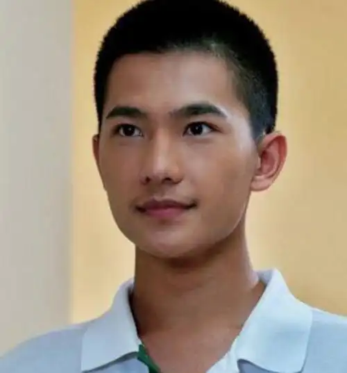 47   莎骑马kai  采纳数:54获赞数:36lv6 擅长:生活  展开全部 杨洋