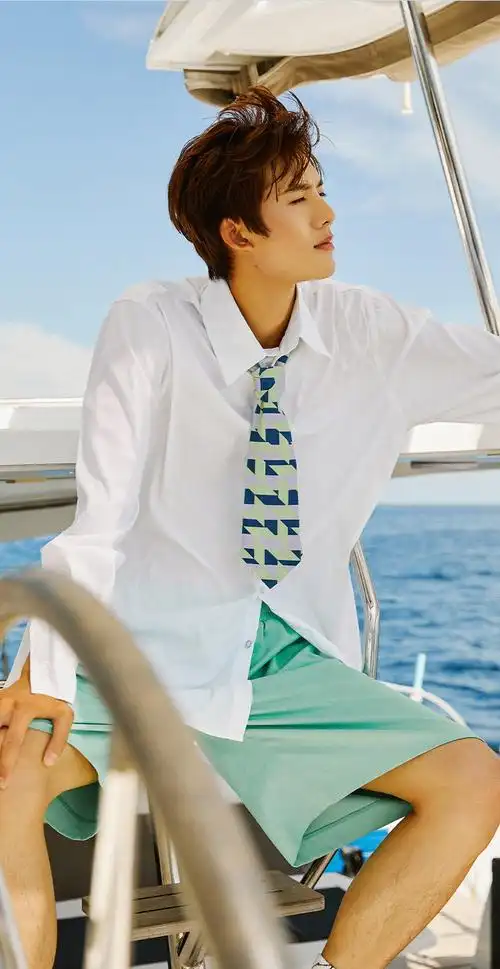 增加本组帅哥含量‖邓超元