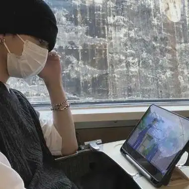 精选大方干净氛围感十足的男生头像