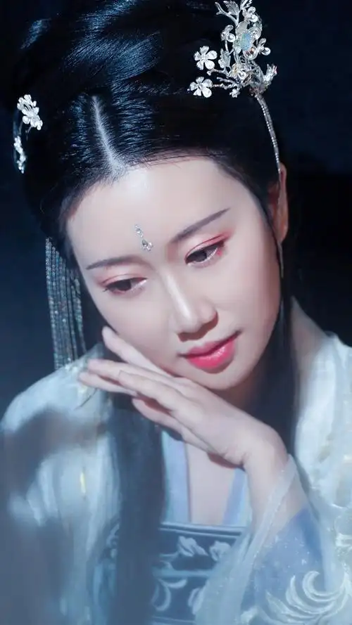 顶级颜值的古风女歌手,唱歌超好听,你认识几位?