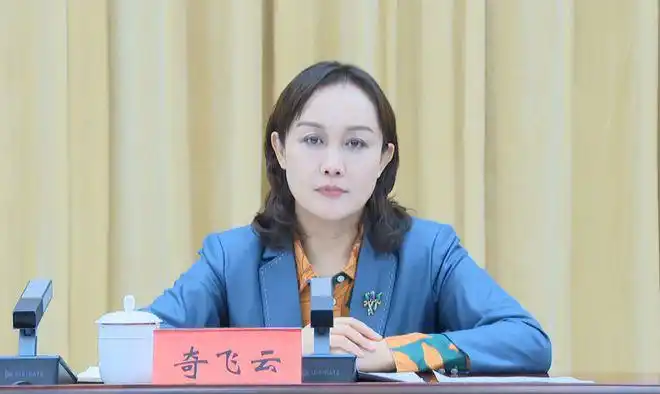 隋维钧同志任乌兰察布市委书记