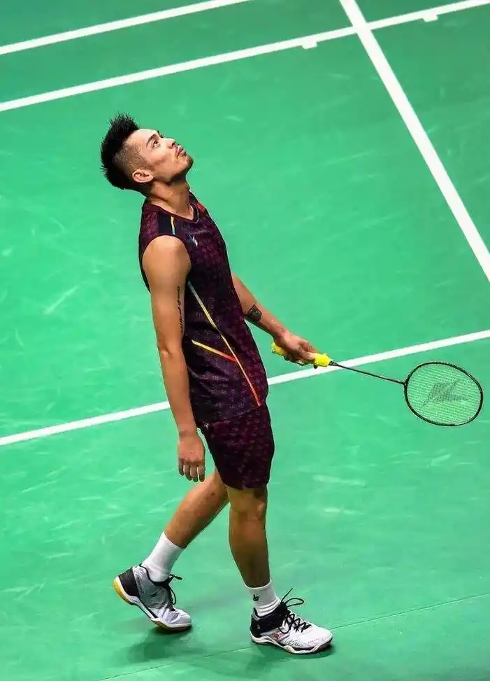 丹哥不管场上场下,依旧帅气@林丹lindan #尤尼克斯 # - 抖音