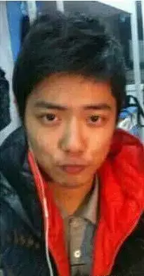 (肖战出道前的自拍)其实早在《陈情令》播出之前,网友们便就肖战是否