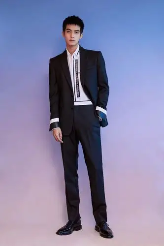 小狼狗还是小奶狗宋威龙各种穿搭风格任意切换