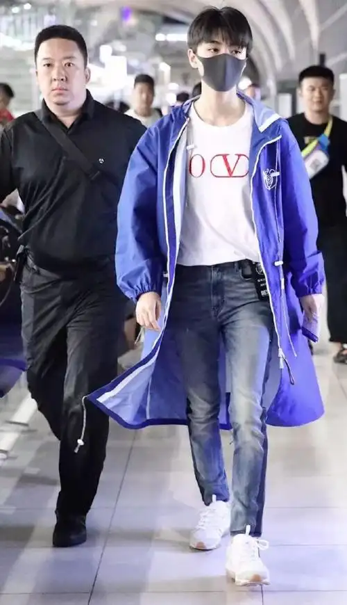 明星球鞋丨王俊凯上脚冠希哥的nike联名,李现再度完美驾驭puma!