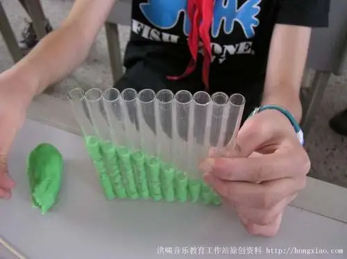 自制试管排箫引入音乐课堂图文实录