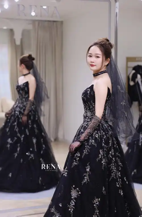 谁说黑色不能当结婚礼服啦?