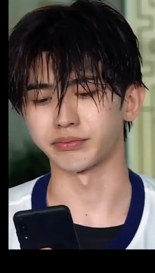 【蔡徐坤】素颜依旧帅气