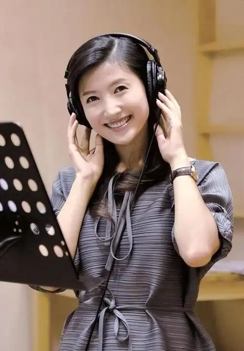 主持人徐春妮我这辈子最正确的选择肯定是为刚强生了个儿子