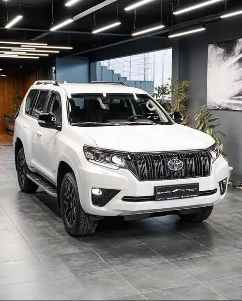 实拍新款丰田普拉多black pack版 造型个性 换大涡轮