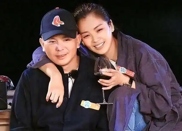 刘涛与丈夫王珂一个弃爱嫁豪门一个让妻还债谁才是受益者