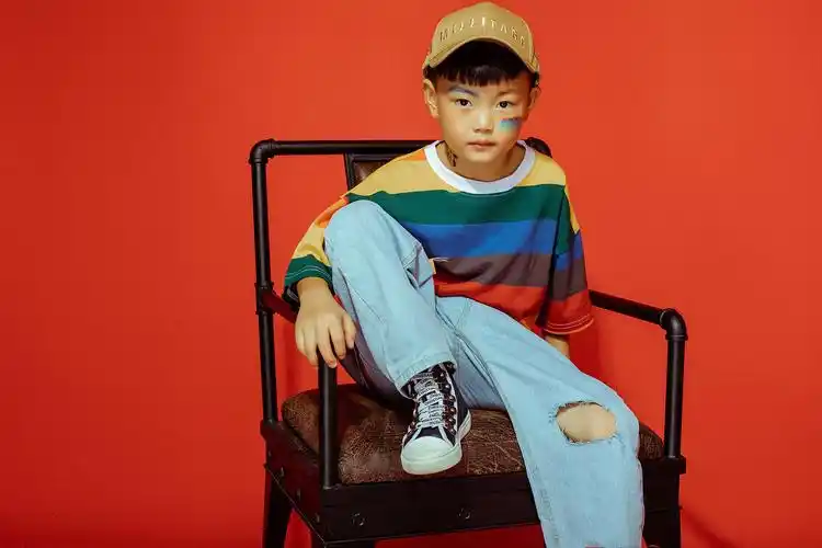 啊磊的儿童摄影作品《8岁》