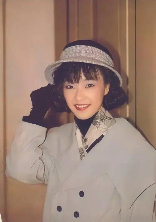 陈慧娴的歌曲 陈慧娴《依然是你》-北京百科网