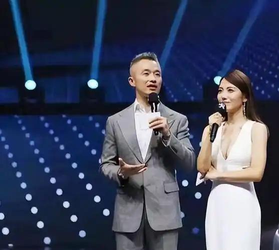 程雷妻子王萌萌:24岁结婚,为照顾患病丈夫巅峰期辞职,近况怎样_工作