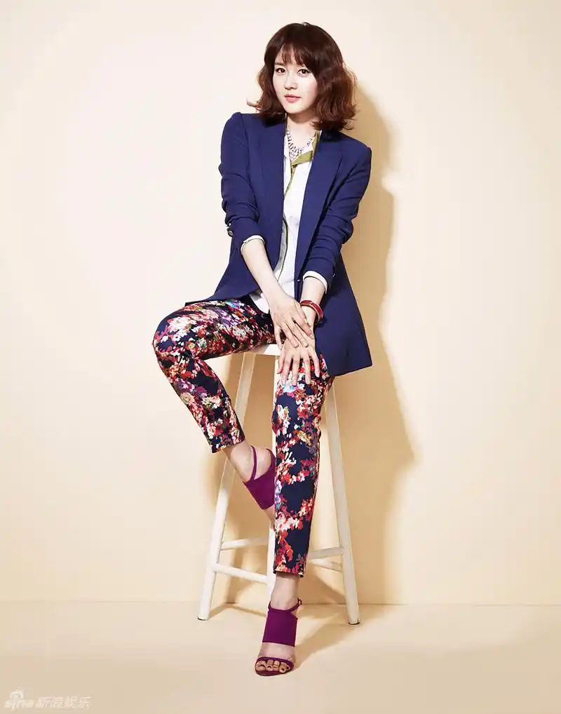 韩星成宥利最新春装写真曝光(图)