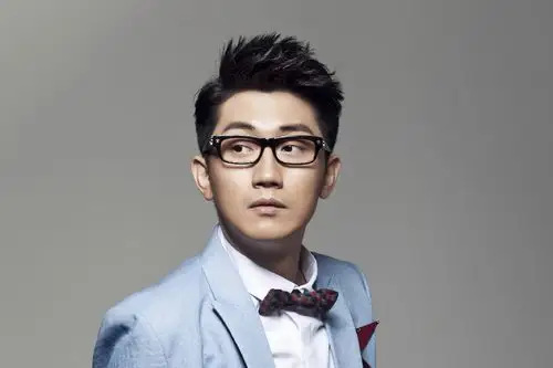 p>金志文,1982年7月12日出生于吉林省吉林市,中国内地男歌手,音乐