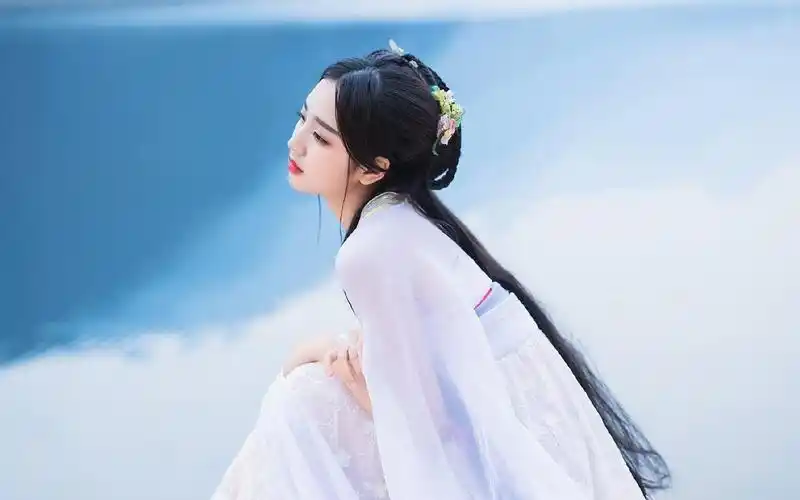 唯美古装少女甜美清纯元气户外迷人写真