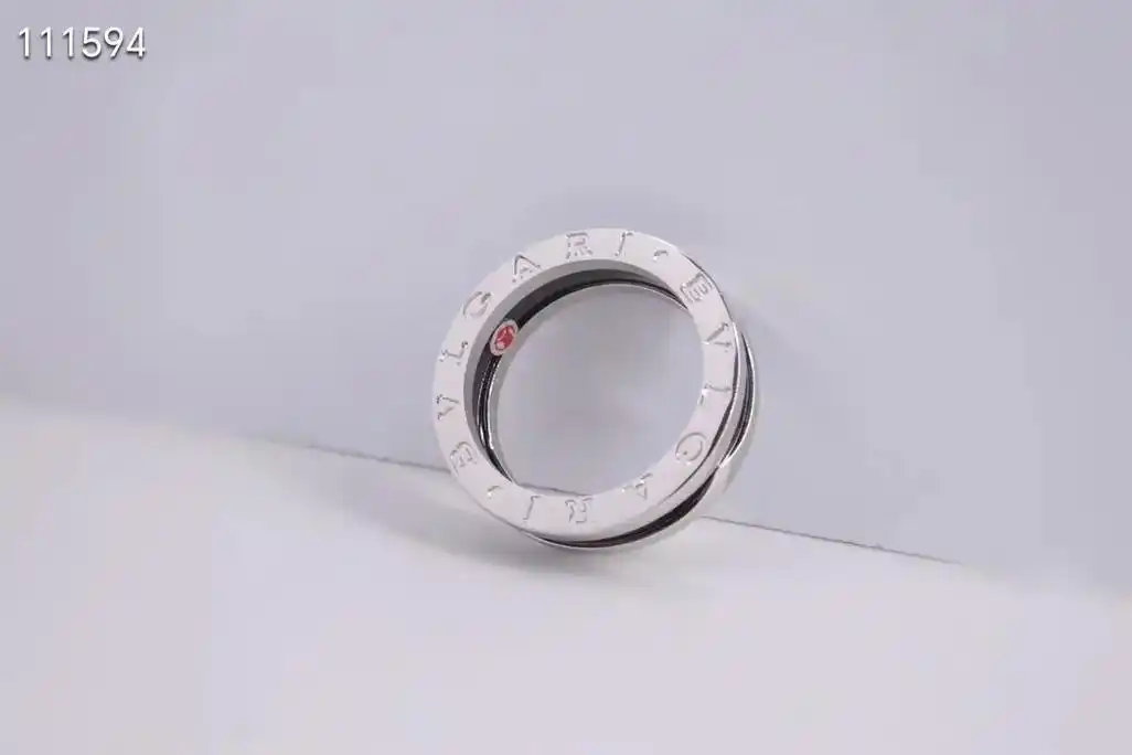 bv宝格丽慈善款小红人情侣款戒指