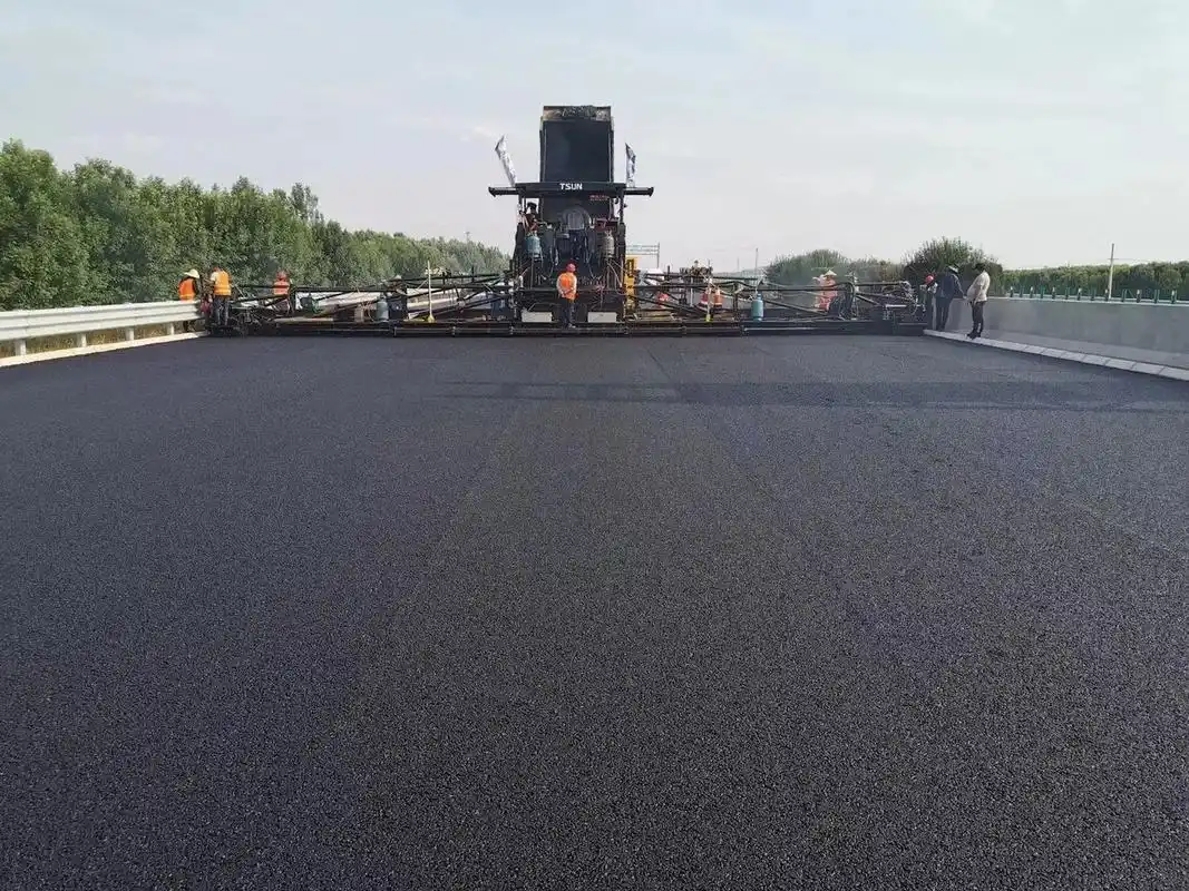 出租徐工rp953t水稳摊铺机,福格勒1880-3伸缩摊铺机 - 抖音