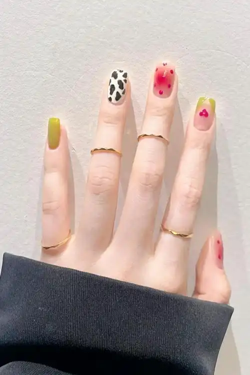 冰透色显白美甲图,短指甲的春天来啦!真的好温柔呀