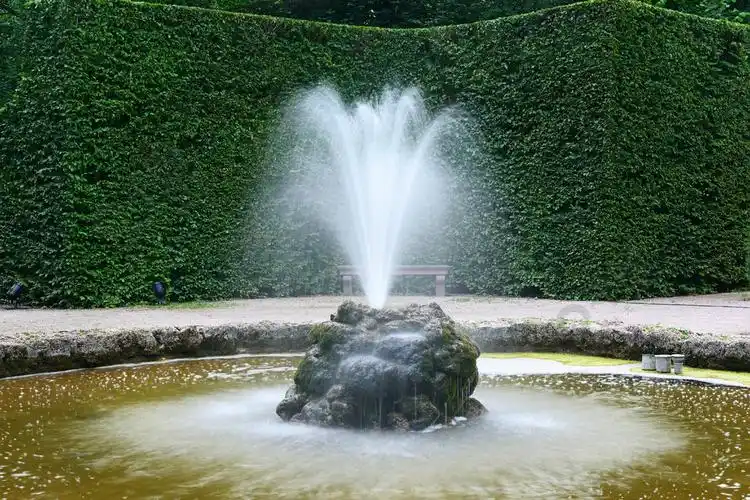 公园里的小喷泉