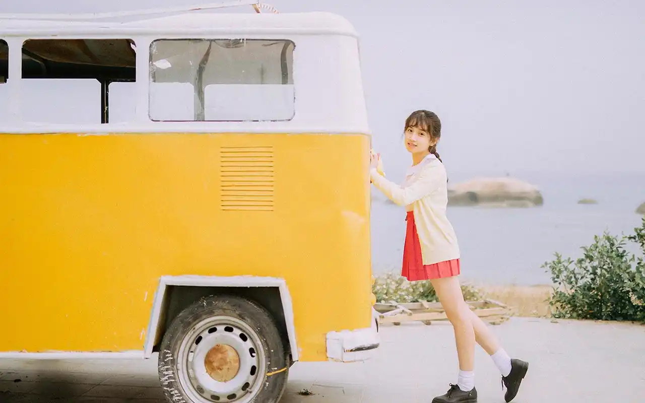 日系呆萌小清新少女唯美高清桌面壁纸