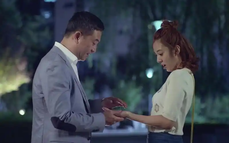 《我的!体育老师》张嘉译霸屏被赞影视界劳模