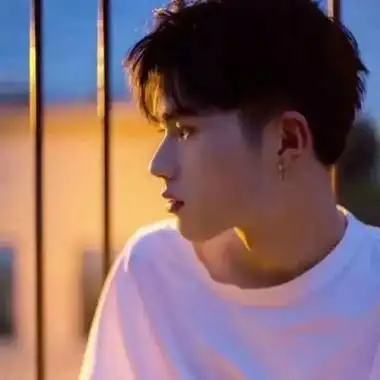 超级好看的小哥哥头像 男生头像帅气阳光真人