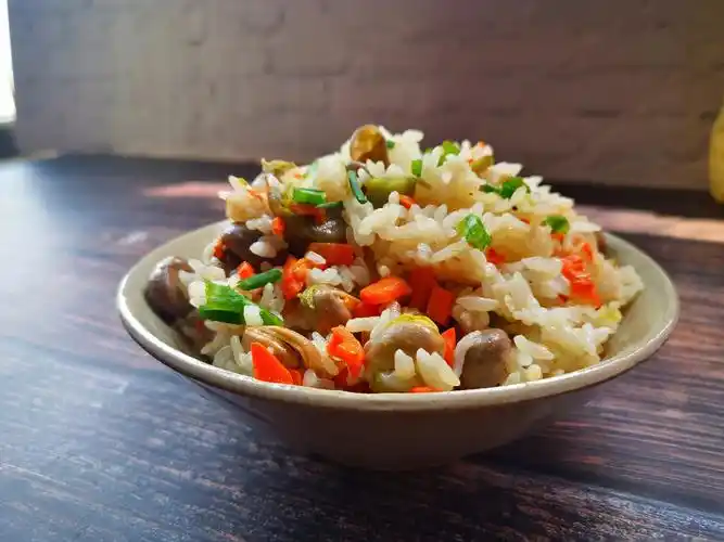 盘锦大米蚕豆焖饭,盘锦大米蚕豆焖饭的家常做法 - 美食杰盘锦大米蚕豆
