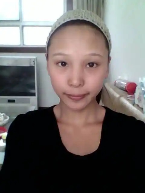 我这是什么脸型?适不适合留中分?最适合什么发型?