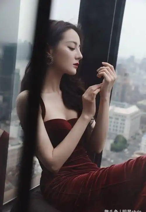 被迪丽热巴的美貌给惊艳到了!