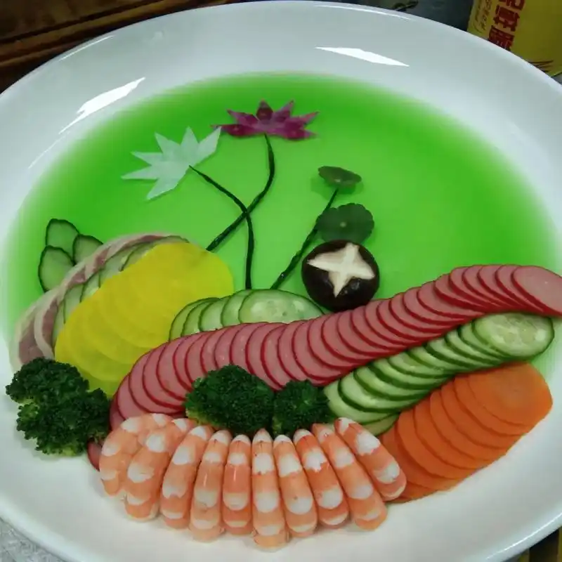 今天师傅有创新新菜呢,欢迎大家来盐城开元芳草地洒店光临做客.