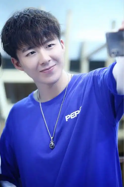 摩登兄弟 刘宇宁 宁哥 图from微博 见水印 侵删