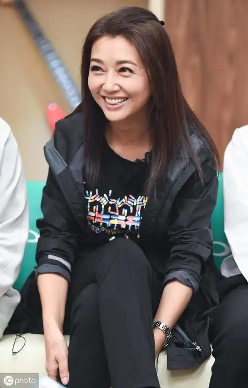 江珊个人图集魅力依旧