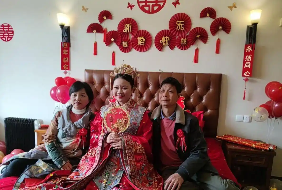 表姐结婚了,很开心希望他们幸福