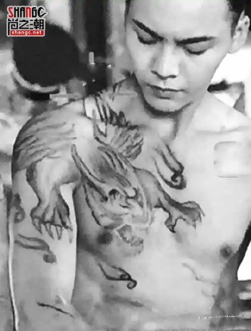 陈伟霆4个纹身含义惊人 老九门张大佛爷穷奇纹身全貌首曝光