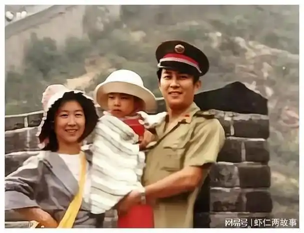 同是唐国强的亲生孩子前妻与壮丽生下的人生成两个相反的样子