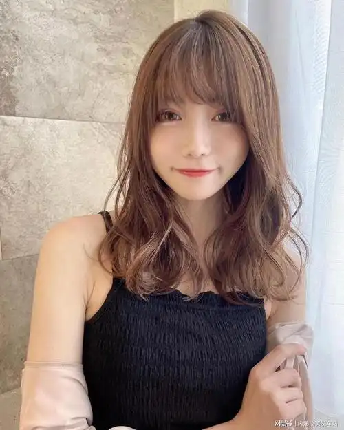 今日养眼美女日本网红masyuro白皙皮肤可爱性感集一身