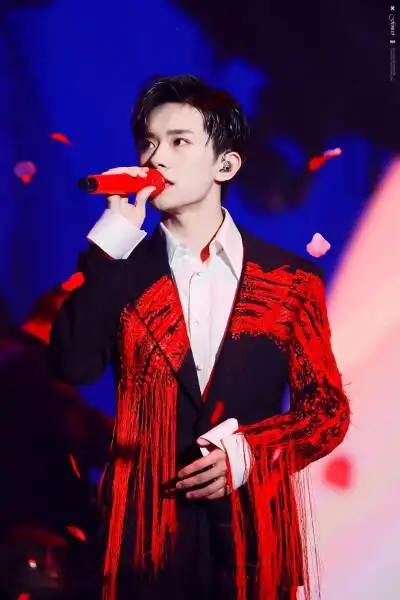 易烊千玺 #tfboys 十八岁成人礼生日会 高清 帅气