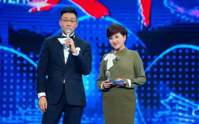 上海首富在上海举行自己的60岁生日宴,不少上海卫视的重量级主持人都