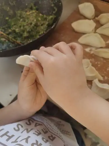 破五啦,我学会包饺子啦!