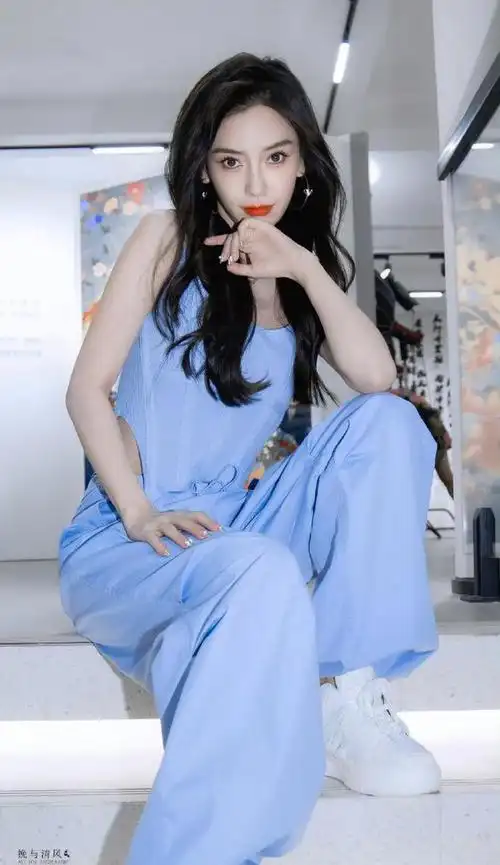 又一波angelababy美照释出|杨颖|唇色|橘红色_网易订阅