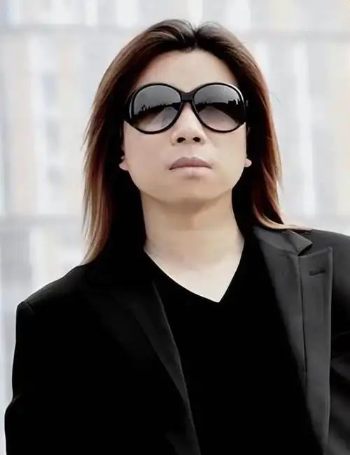 音乐才子郭峰一生以音乐为伴60岁至今未婚成母亲心病