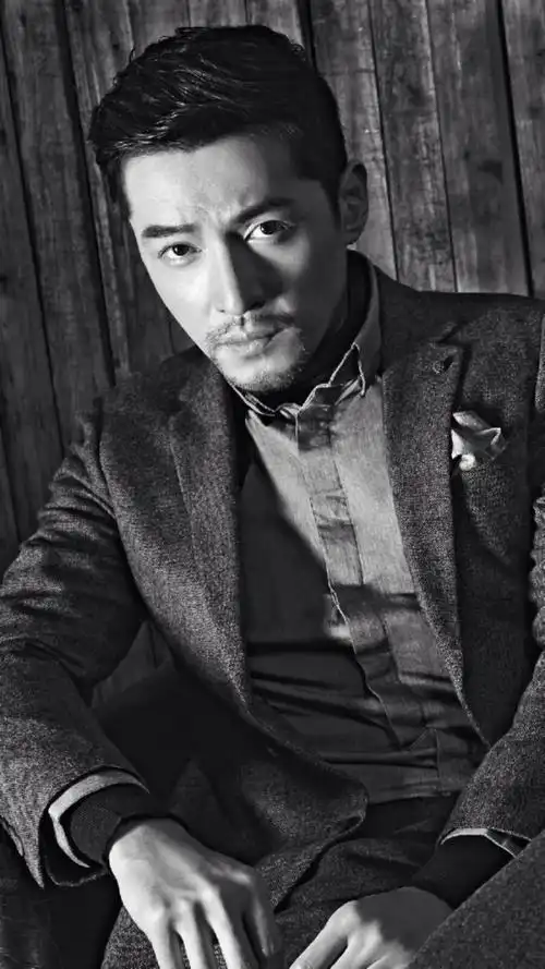 胡歌锁屏壁纸原图第一波,关注我分享更多壁纸.