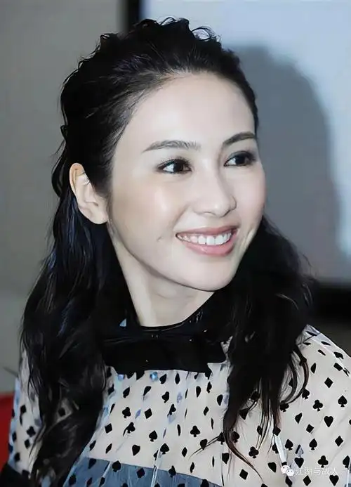 有漂亮酒窝的7位女明星笑起来如沐春风